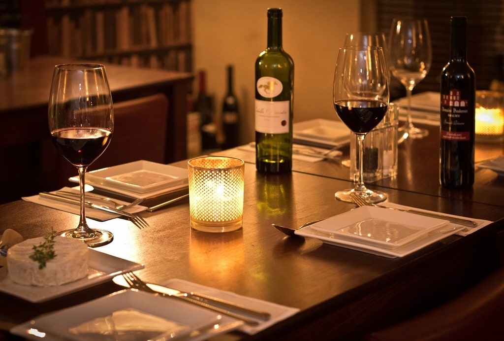 Top 10 Must-Try Restaurants in New York City